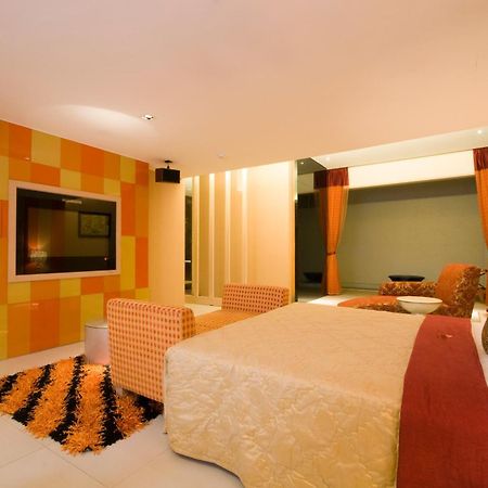 Harport Motel Kaohsiung Esterno foto