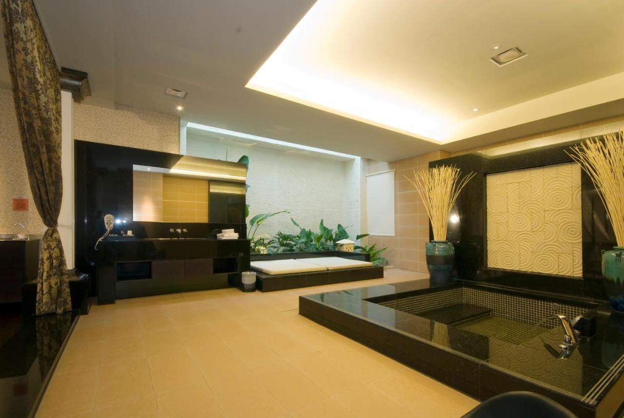 Harport Motel Kaohsiung Esterno foto