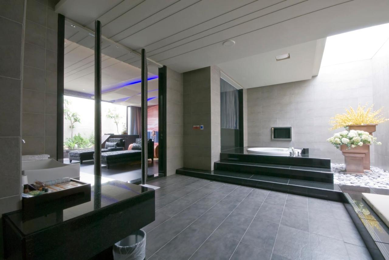 Harport Motel Kaohsiung Esterno foto