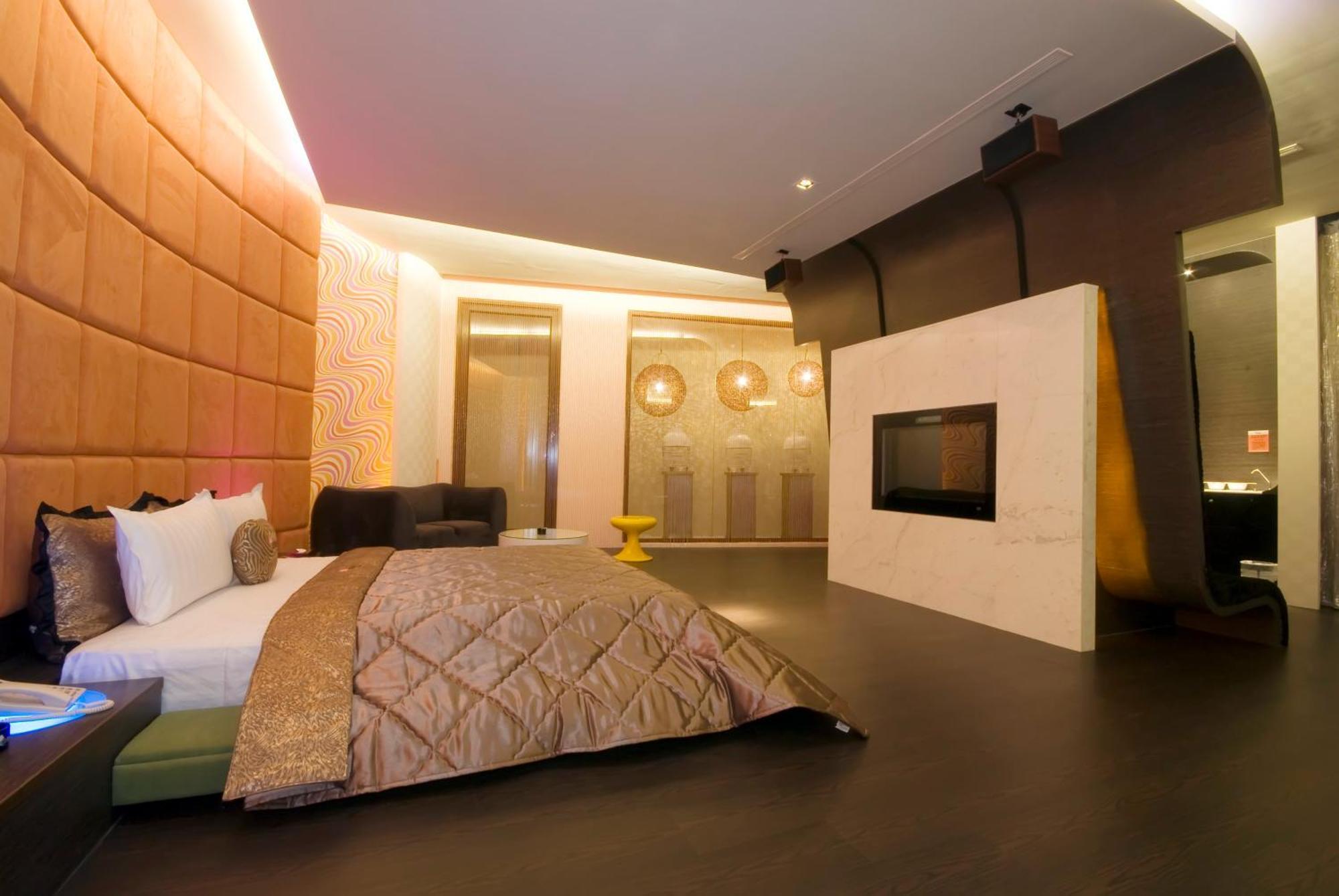 Harport Motel Kaohsiung Esterno foto